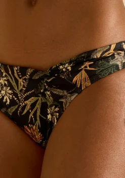 Biquíni Morena Rosa Meia Taça Com Bojo Calcinha Inteira Média Preto/Branco