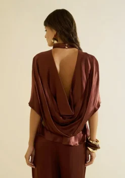 Blusa Gola Alta Umbra Marrom