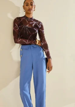 Blusa Morena Rosa Ajustada Gola Alta Manga Longa Padrão Bordo
