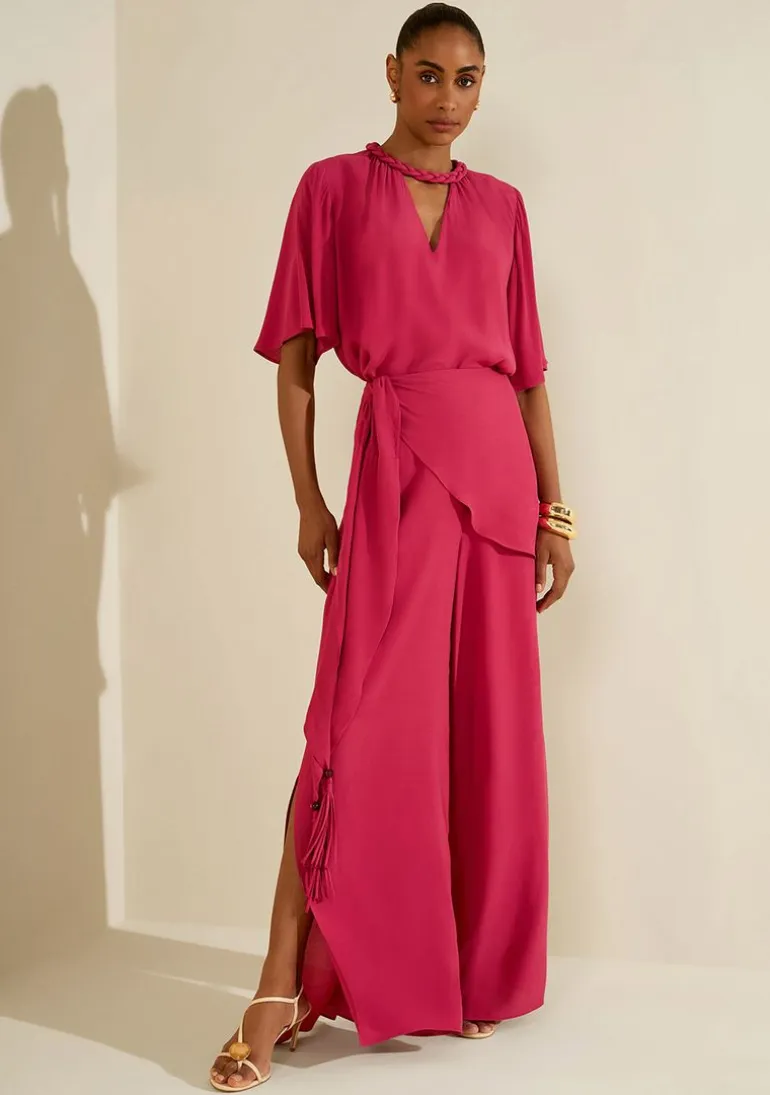 Blusa Morena Rosa Solta Decote Careca Manga Curta Padrão Rosa