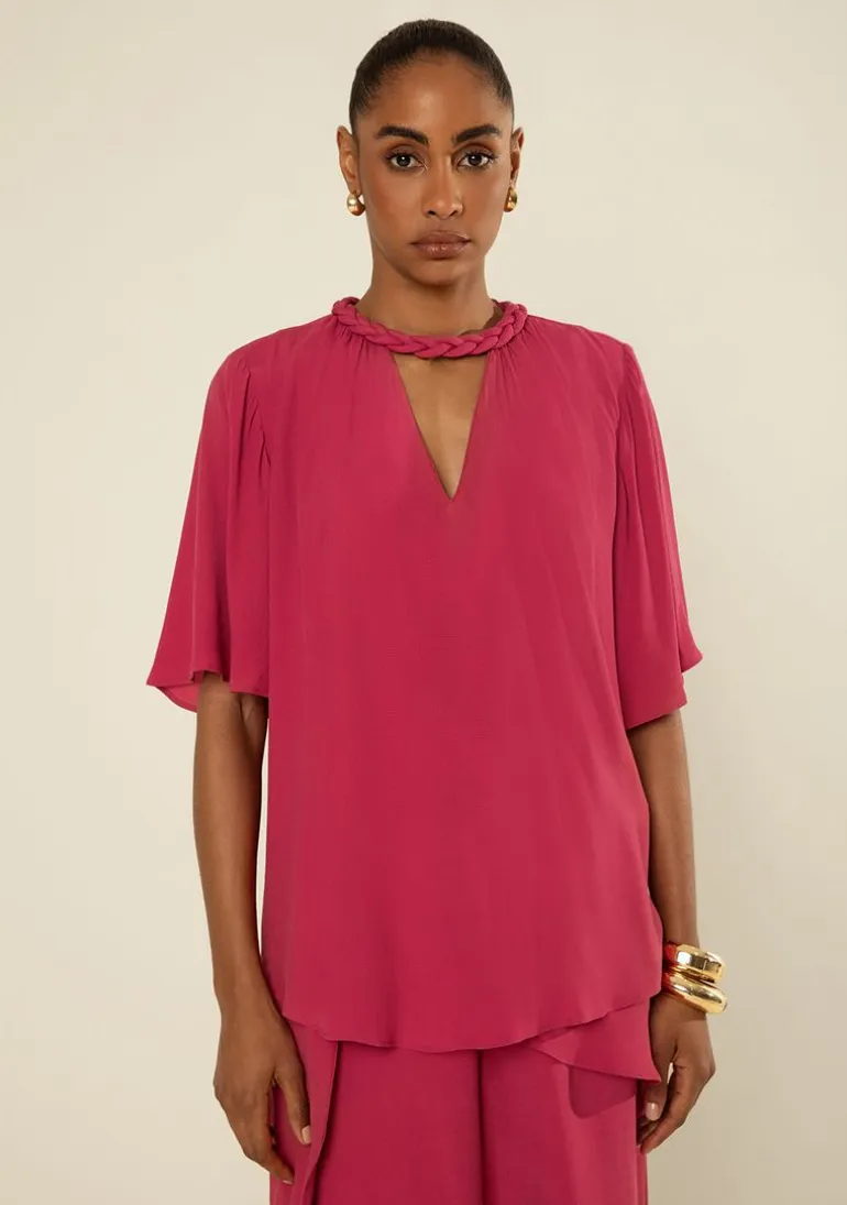 Blusa Morena Rosa Solta Decote Careca Manga Curta Padrão Rosa