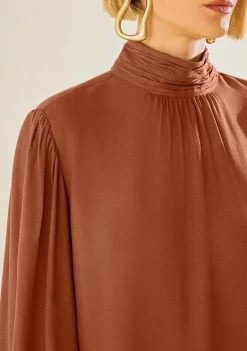 Blusa Morena Rosa Solta Gola Alta Manga Longa Padrão Marrom