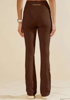 Calça Morena Rosa Flare Média Marrom