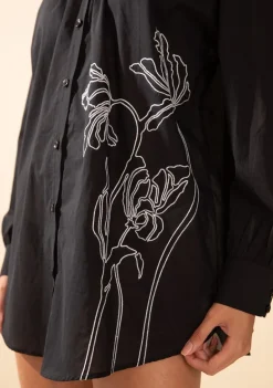 Camisa Morena Rosa Solta Gola Padre Manga Longa Padrão Preto