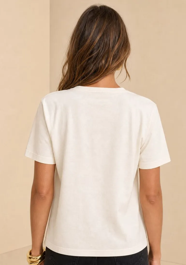Camiseta Morena Rosa Solta Decote Careca Manga Curta Padrão Off White