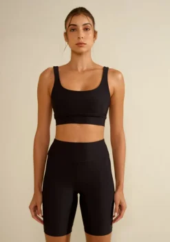 Conjunto Morena Rosa Top Com Alça Bermuda Ajustada Cintura Alta Preto