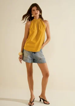 Regata Morena Rosa Solta Gola Alta Padrão Amarelo