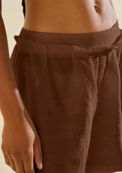 Shorts Reto Tropicalia Marrom
