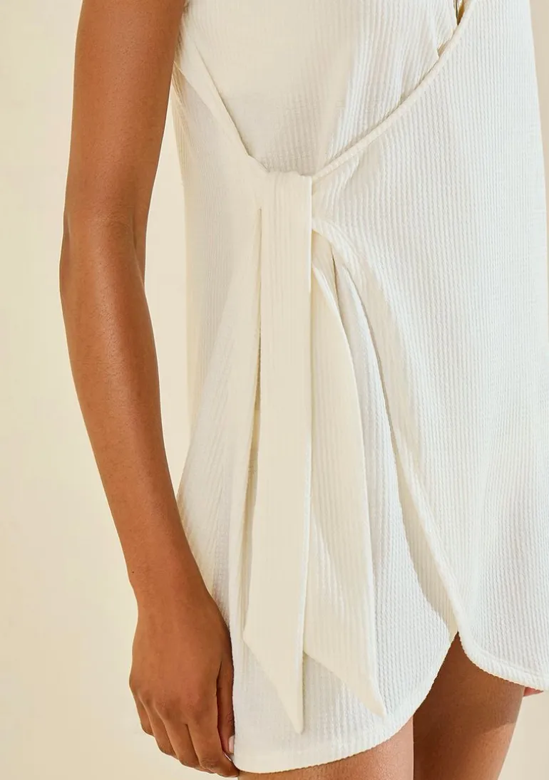 Vestido Curto Alvéolo Branco