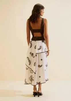 Vestido Midi Ajustado Arabesca Marrom