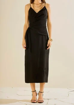Vestido Morena Rosa Ajustado Decote Transpassado Com Alça Longo Preto