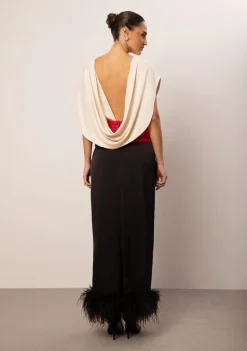 Vestido Morena Rosa Ajustado Decote Canoa Sem Manga Midi Bege