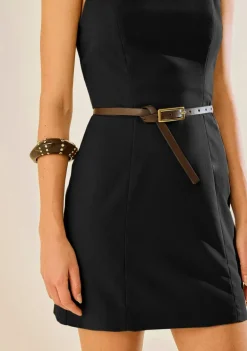 Vestido Morena Rosa Ajustado Decote Reto Com Alça Curto Preto